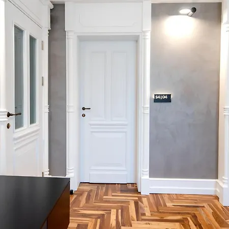 Aparthotel Orpheus 3*