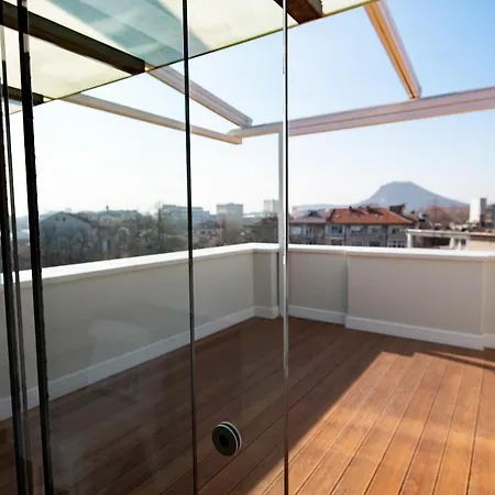 Orpheus Aparthotel 3*