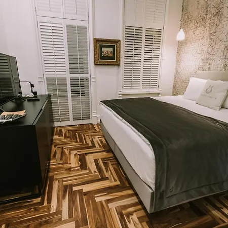 Orpheus Aparthotel 3*