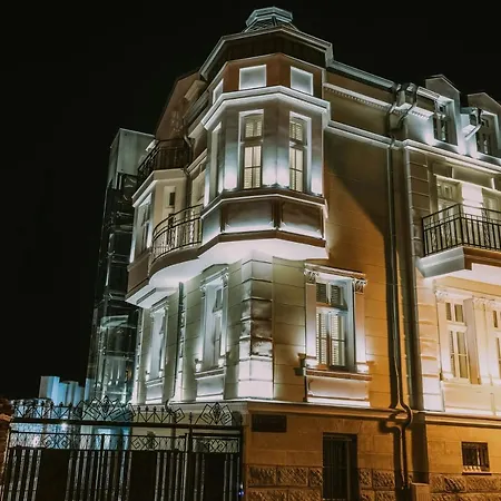 Orpheus Aparthotel 3*