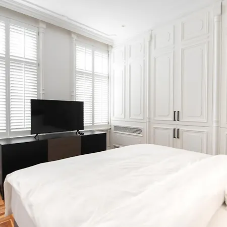 Orpheus Apart Otel 3*